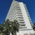Cartagena Beach Resort